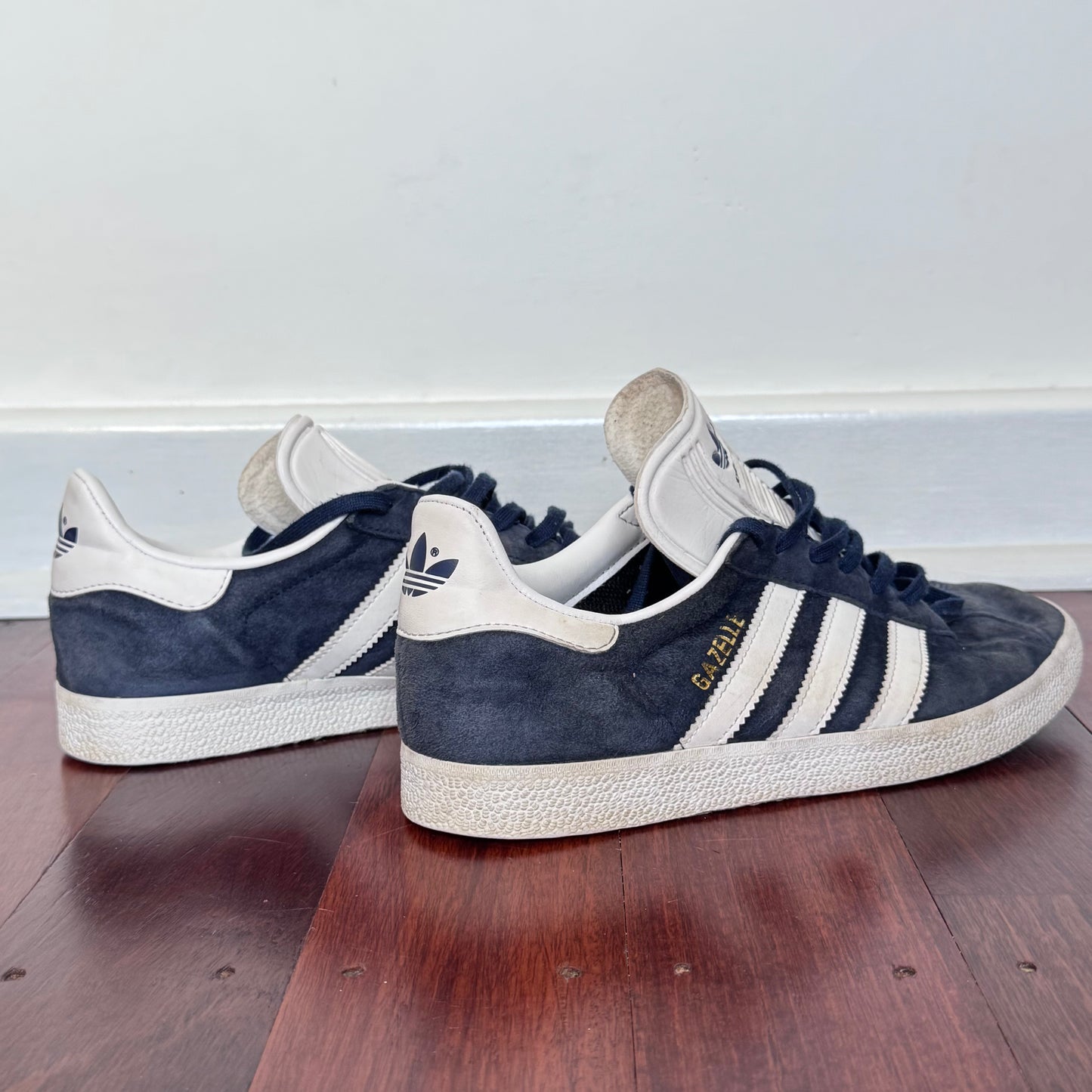 Adidas Originals Gazelle Navy Suede Sneakers – Size 7.5 US